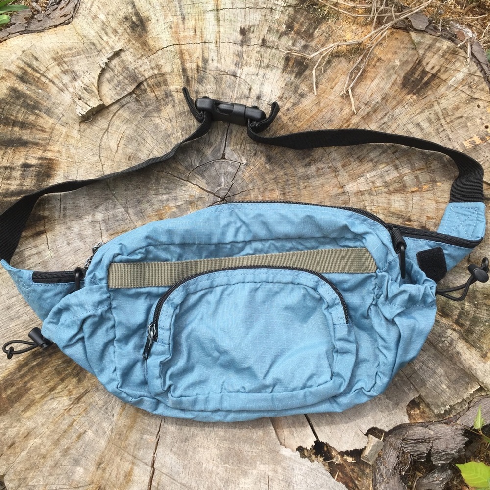 VINTAGE GAP FANNY PACK